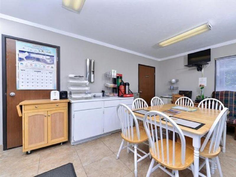 Americas Best Value Inn - Augusta / South Екстер'єр фото