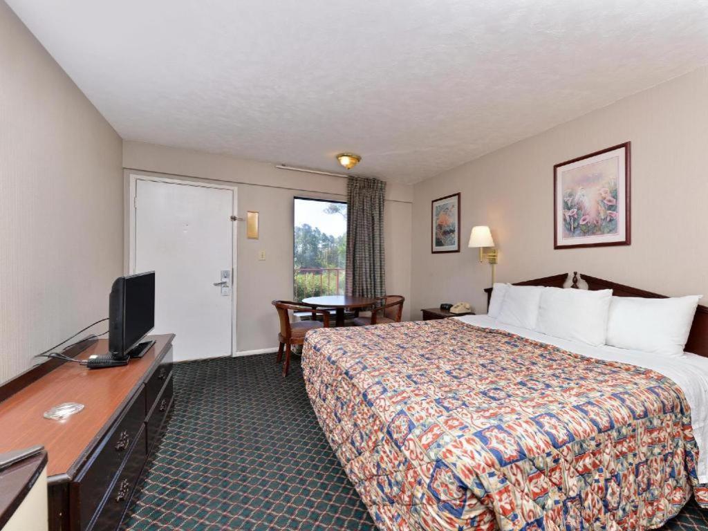 Americas Best Value Inn - Augusta / South Екстер'єр фото