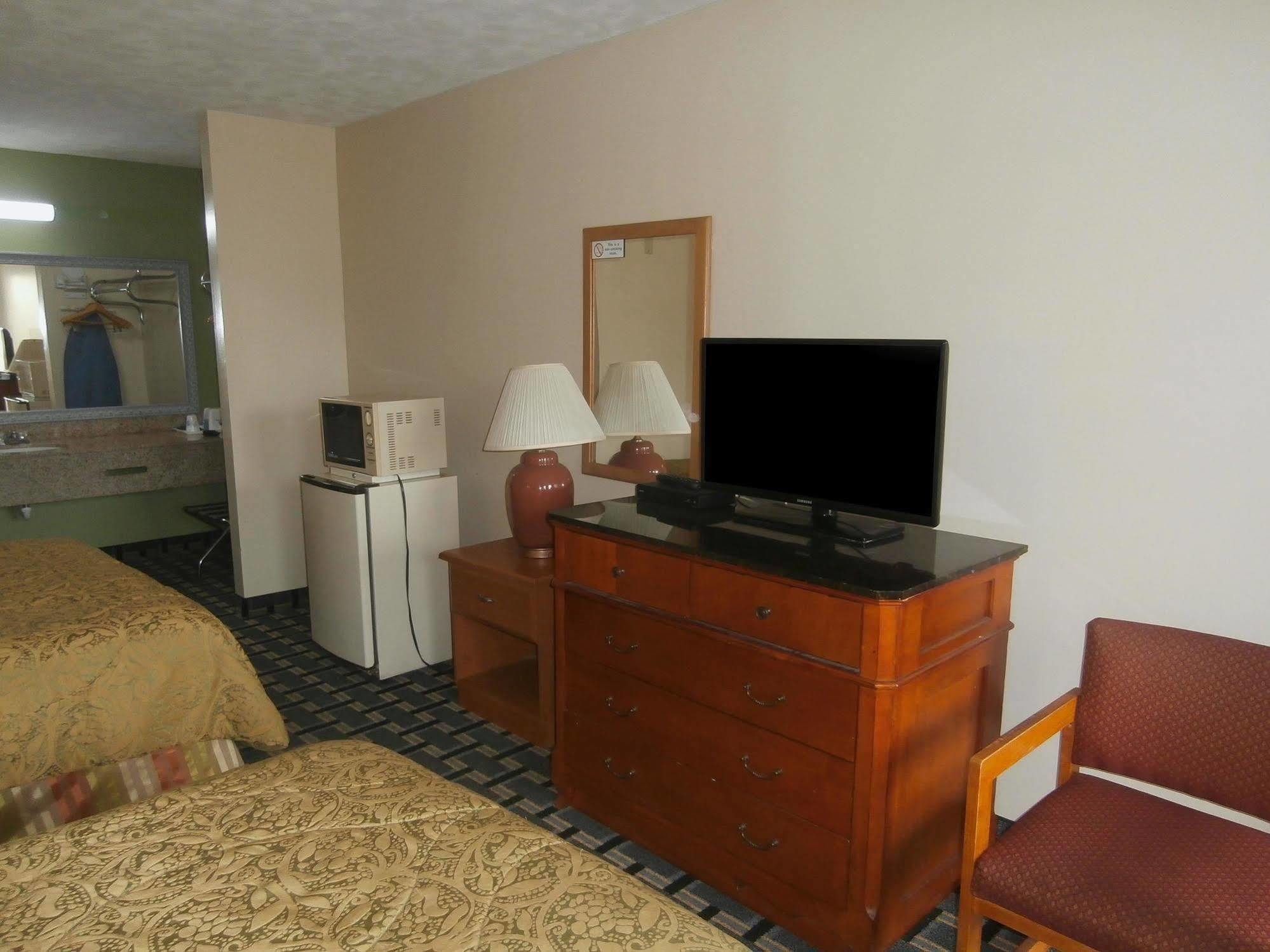 Americas Best Value Inn - Augusta / South Екстер'єр фото